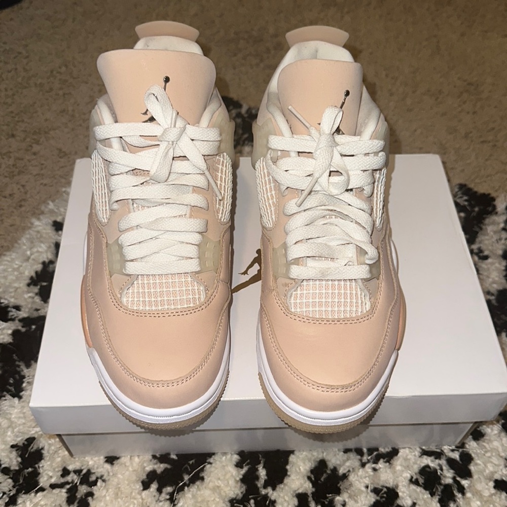 Jordan 4 Shimmer, 7.5 women’s